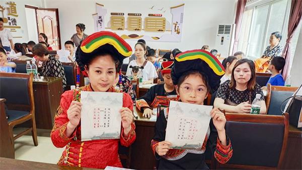各民族居民參加社區(qū)舉辦的傳承中華民族優(yōu)秀傳統(tǒng)文化活動(dòng)。沿灘融媒供圖