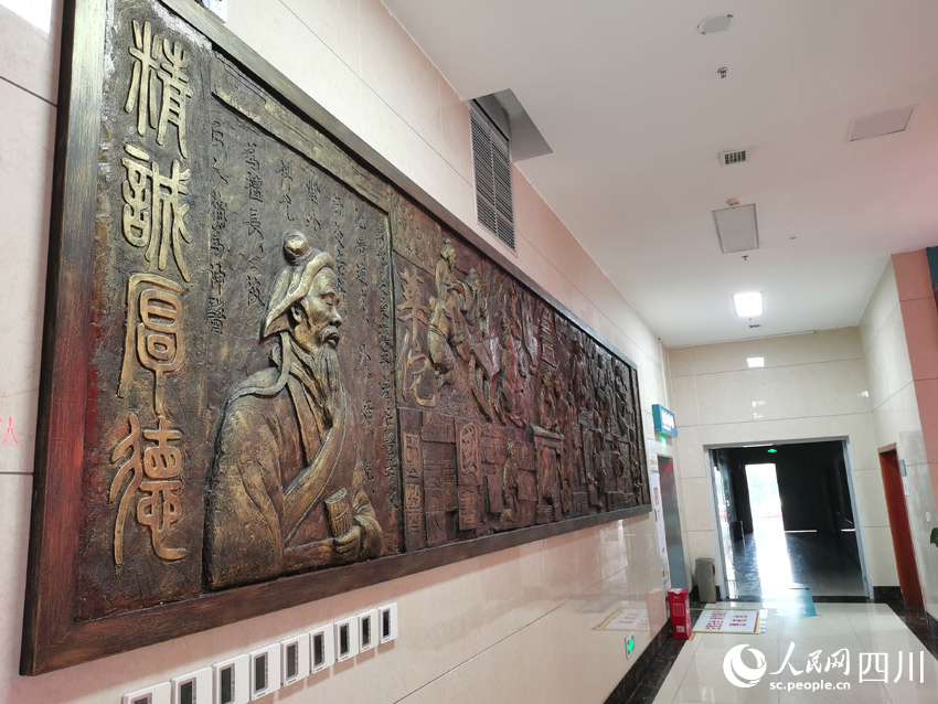 長寧縣中醫醫院內部裝飾。人民網 劉海天攝