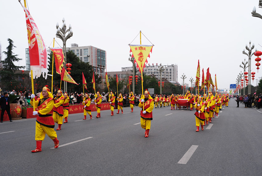 四川綿竹年畫節(jié)民俗巡游鬧新春。綿竹市委宣傳部供圖