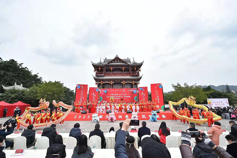 《龍獅舞盛世》舞出歡樂吉祥的年味。龍泉驛區(qū)委宣傳部供圖