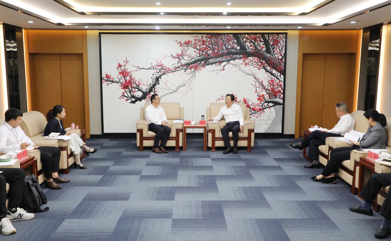 成華區(qū)委書記趙春淦會見成都融通產(chǎn)業(yè)鏈創(chuàng)新中心理事長皮建軍