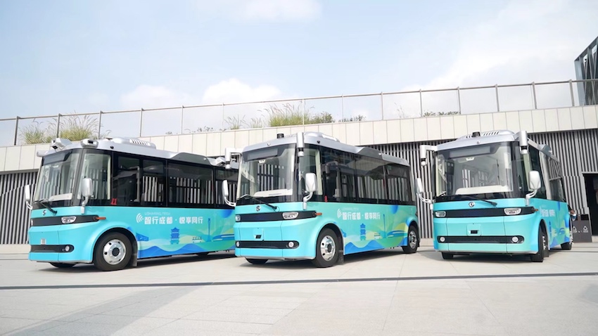 核載9人的無人駕駛接駁車。成都經開區供圖