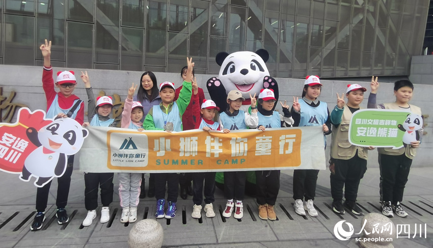 成都博物館，“小東北虎”來了！人民網記者 劉海天攝
