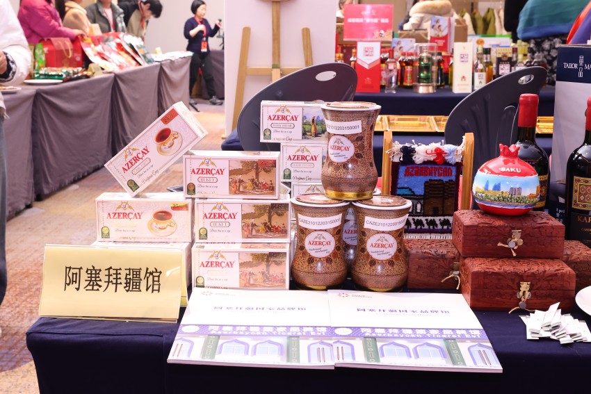 發布會現場展示的商品。四川省供貨商商會供圖