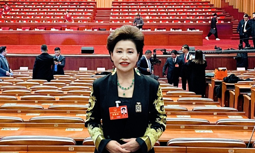 四川省人大代表、濃園集團(tuán)董事長(zhǎng)楊麗。受訪者供圖