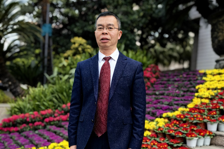 省政協(xié)委員，資陽市政協(xié)副主席倪勛。受訪者供圖