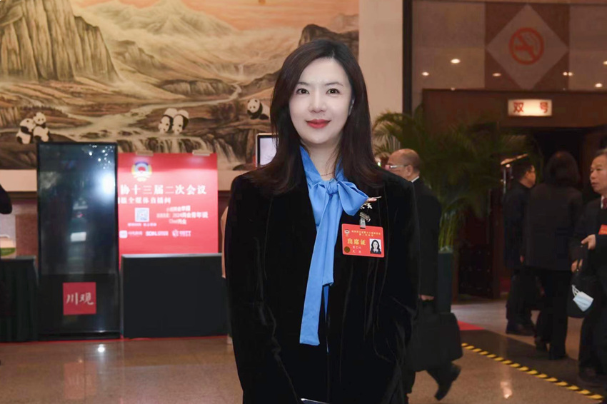 省政協(xié)常委、成都市泡桐樹小學(xué)校長(zhǎng)黃藝竹。受訪者供圖