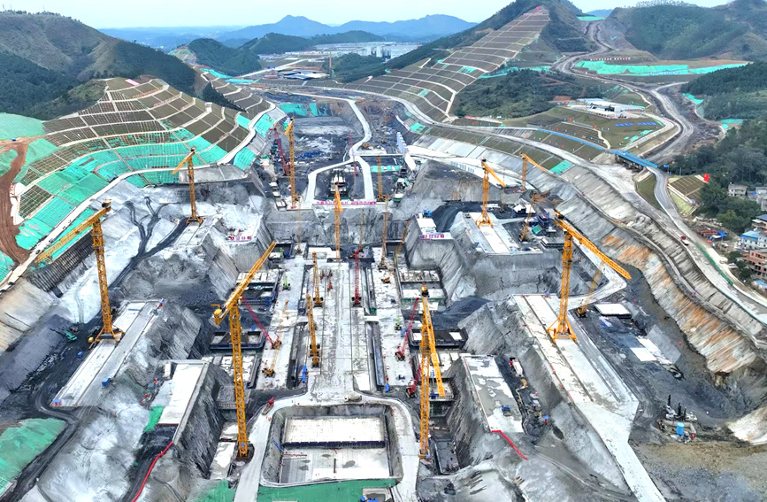 春節期間，平陸運河馬道樞紐建設現場。平陸運河集團供圖