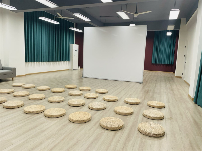 手影戲劇工作坊。西南財經大學附屬小學供圖