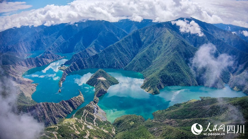天龍湖。王惟攝