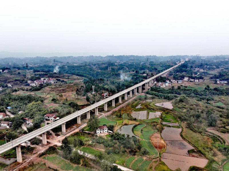 四川鐵建承建的自宜鐵路（四川省首條時速350km高鐵）ZYZQ-2標。四川鐵建供圖