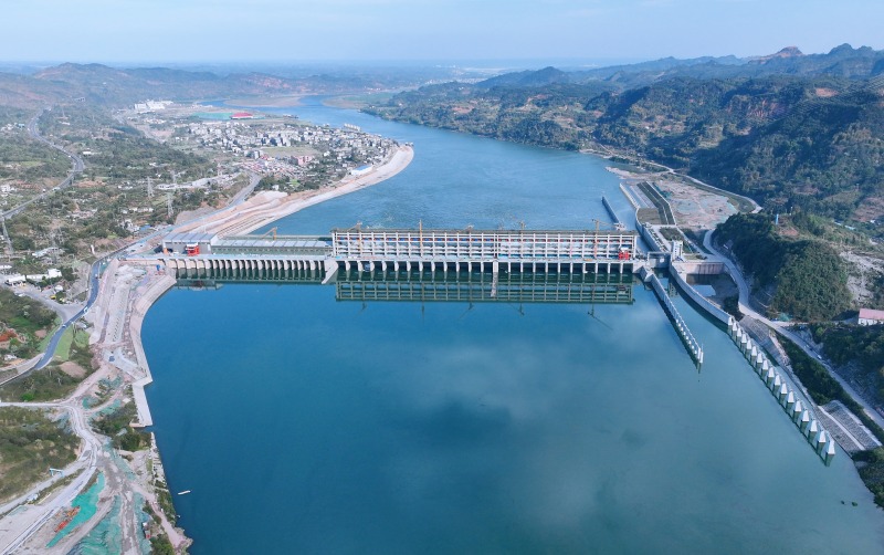 岷江龍溪口航電樞紐工程現場。四川港投供圖
