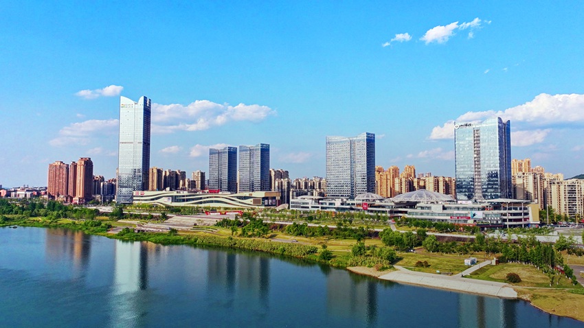 南充高坪加快建設“大城門戶、森林城市、活力高坪”。高坪融媒體中心供圖