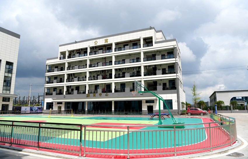 四川省德健榮昇電子有限公司新廠區(qū)。營山縣委宣傳部供圖