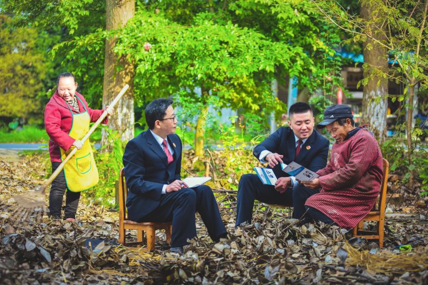 開展“林盤說法”，培植大美公園城市的法治注腳。崇州市檢察院供圖