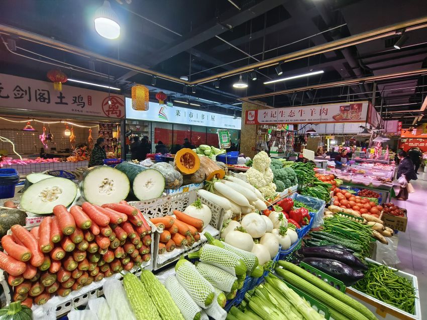 迎春農貿市場“菜市書屋”。成都市委宣傳部供圖