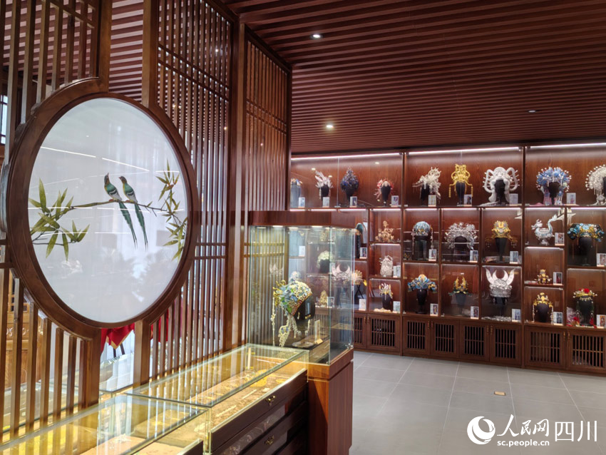 “雁鴻團(tuán)隊(duì)”的作品。人民網(wǎng)記者 劉海天攝