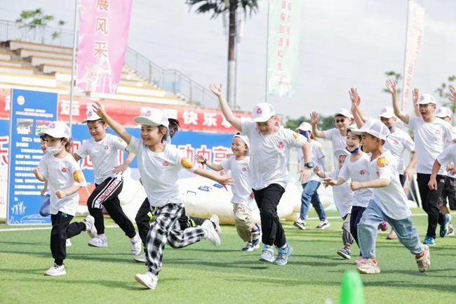 社區開展兒童友好親子運動會。龍泉驛區委宣傳部供圖