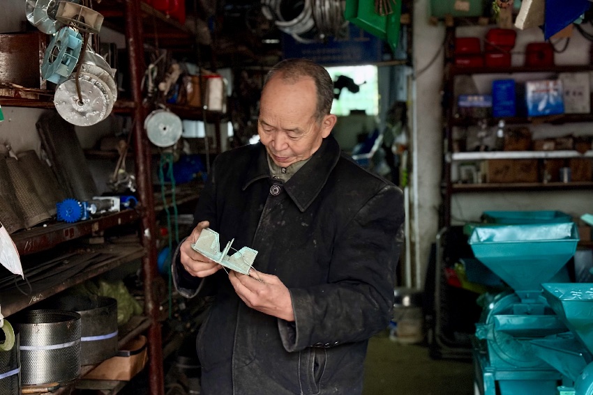 今年74歲的羅胤隆。人民網記者 朱虹攝
