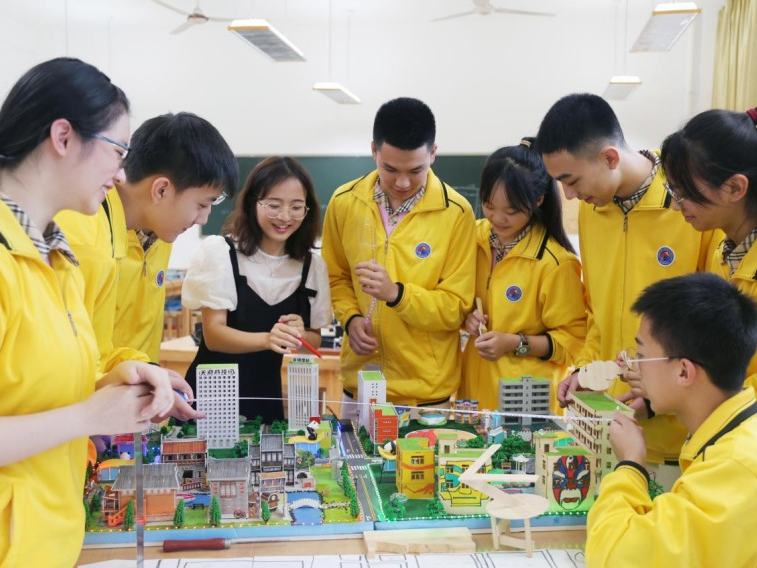 熊宗輝：加快推進教育現(xiàn)代化、建設(shè)教育強市、辦好人民滿意的教育