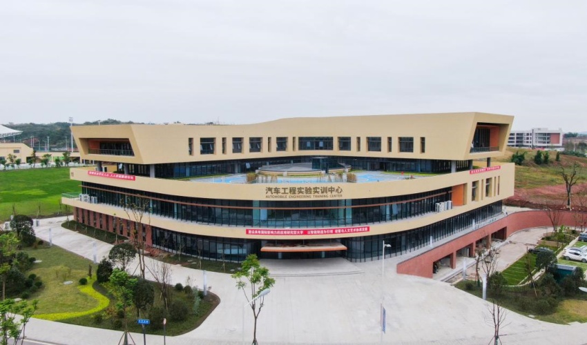 吉利學院汽車工程實訓中心。吉利學院供圖
