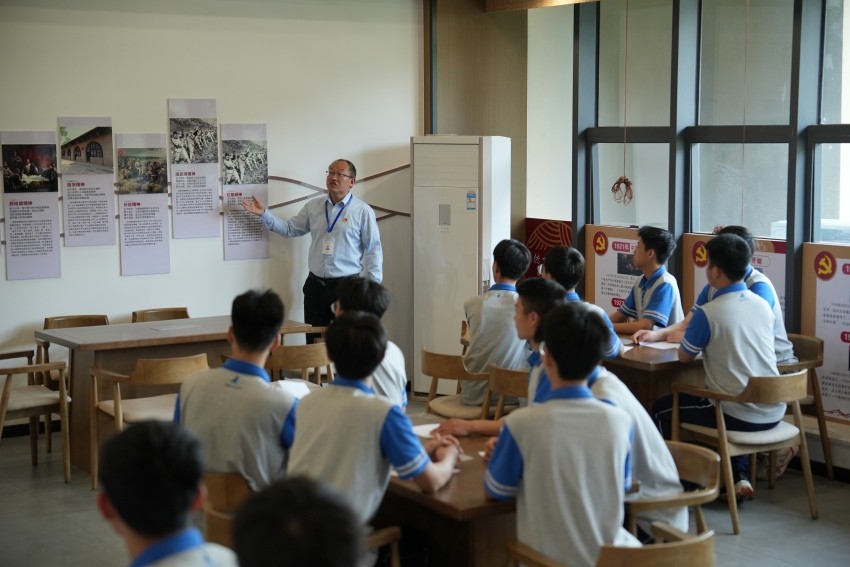 “四史”教育。瀘州市職業技術學校供圖
