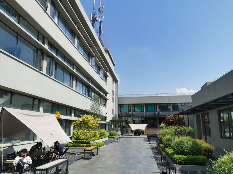 城隍數(shù)智港科創(chuàng)園區(qū)內(nèi)部。成都城投俠客島供圖