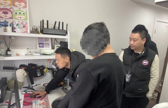 民警辦案中。成都高新公安供圖