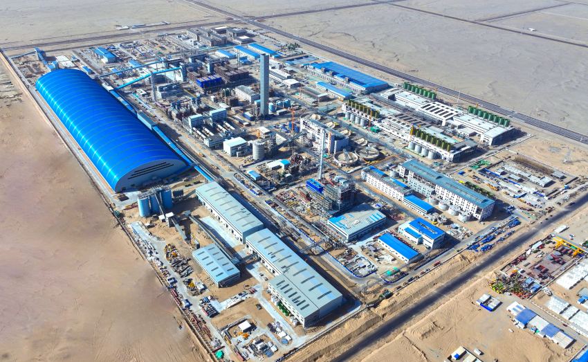 中國五冶集團承建的世界級超大型鉛鋅礦冶煉生產基地——新疆火燒云鉛鋅冶煉工程。中國五冶集團供圖