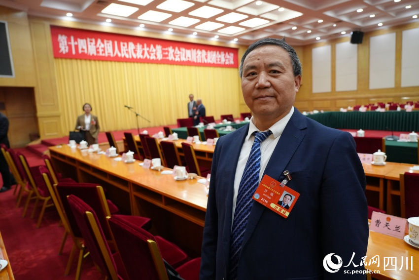 全國人大代表、成都理工大學校長許強。人民網記者 李平攝