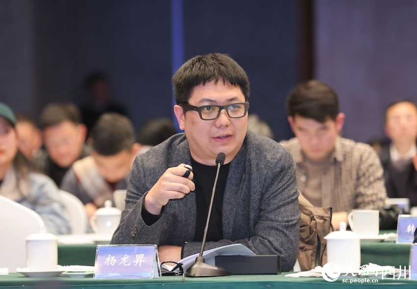 四川影目科技有限公司創始人、CEO楊龍昇表示，在成都，企業迅速找到了上下游的合作伙伴。熊一凡攝