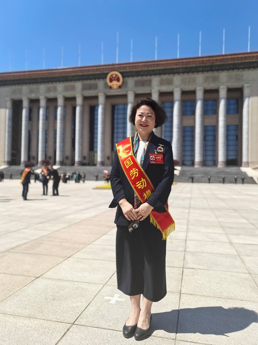 榮獲“全國勞動模范”稱號的四川省建筑設計研究院有限公司黨委書記、董事長高靜。四川省建筑設計研究院有限公司供圖