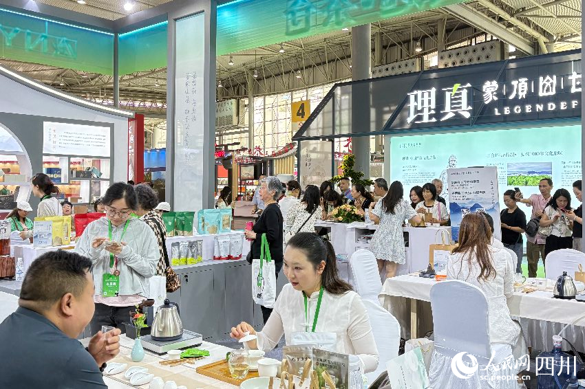 第十四屆四川茶博會現場。人民網記者 朱虹攝