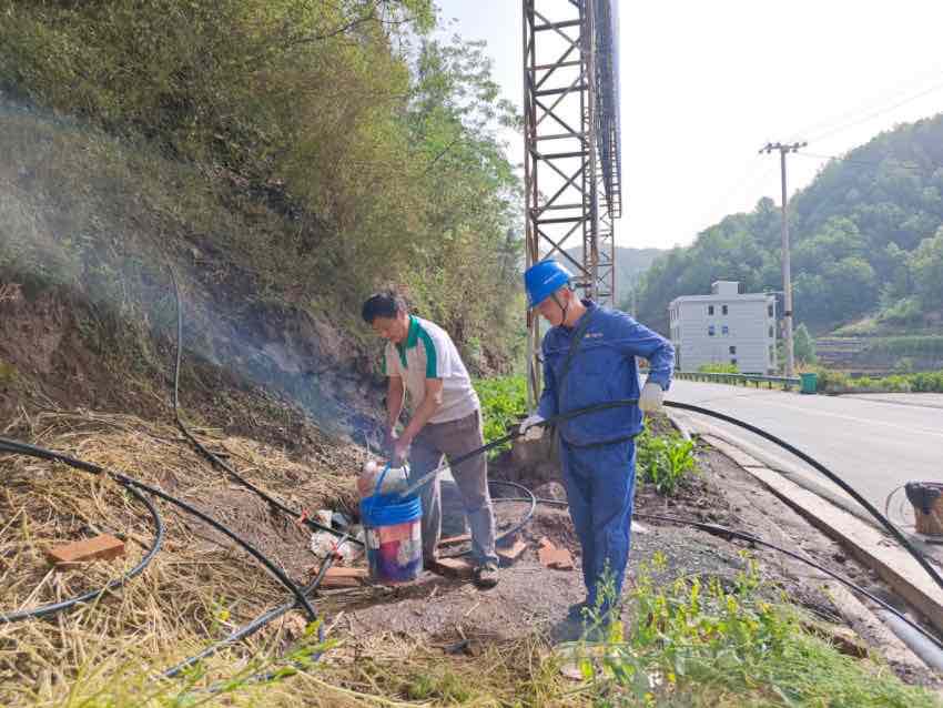 成功抽水滿足群眾生產生活需要。四川省水電集團供圖