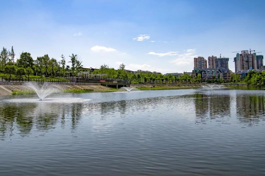 生態治理后的瓊江河道。遂寧市河長辦供圖