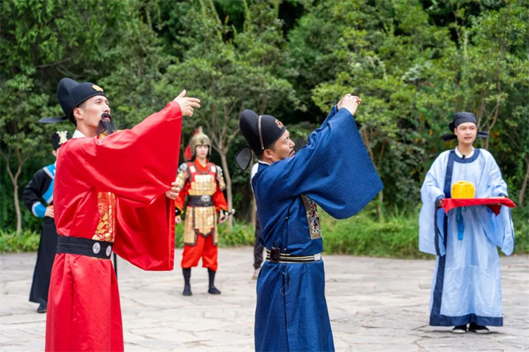情景劇《點(diǎn)樹(shù)交印》。劍門(mén)關(guān)景區(qū)供圖