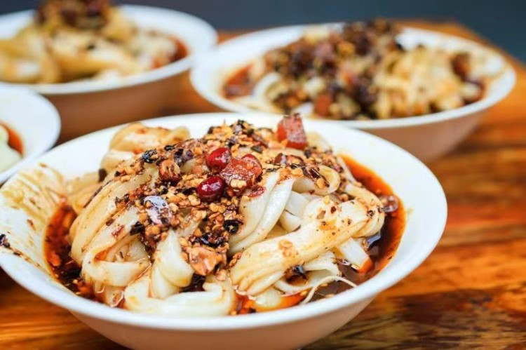 蒸涼面。陽林玥供圖
