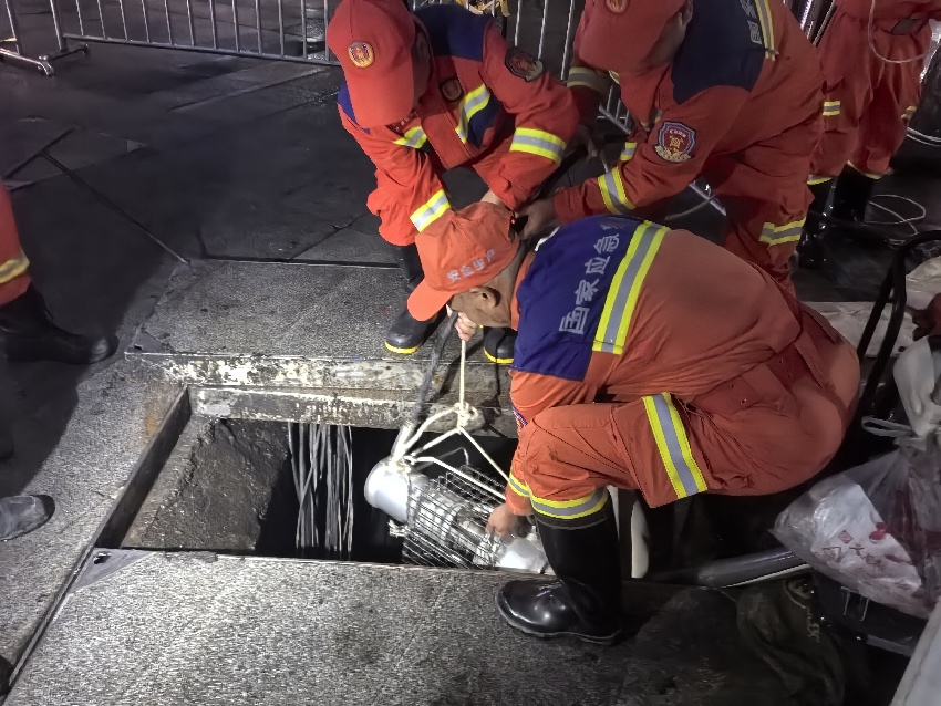 排水現場。四川省應急管理廳供圖