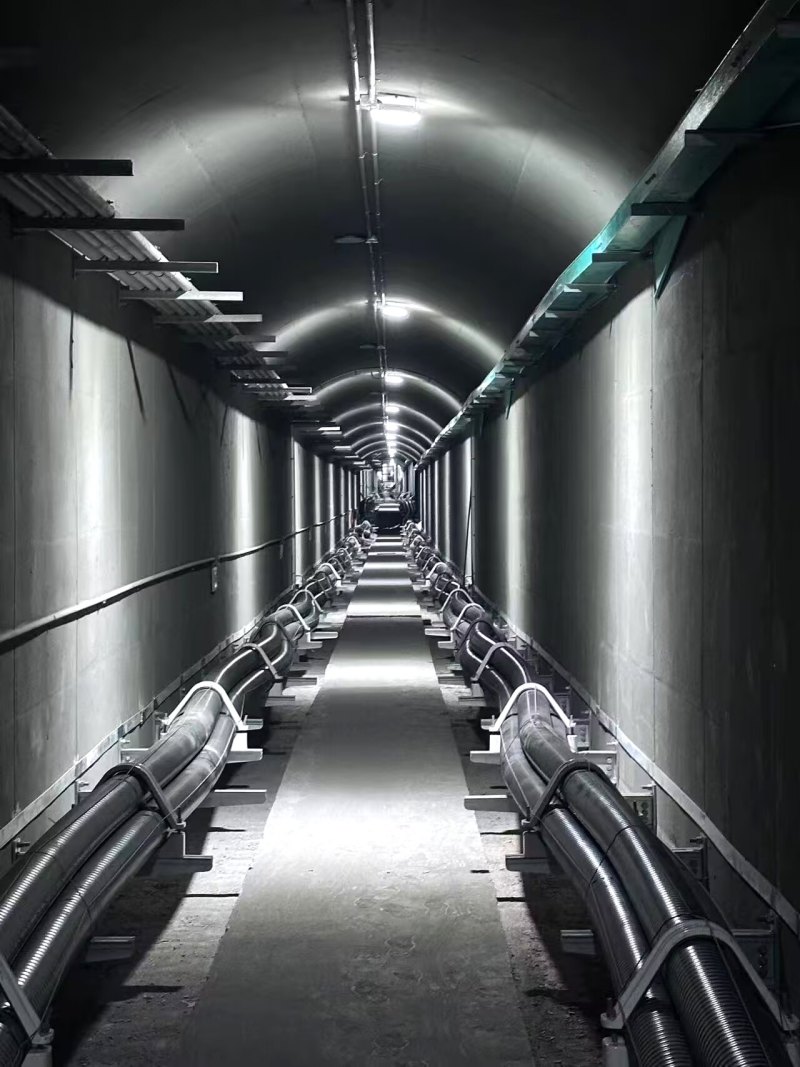 雙流220KV西航港變電站配套項目電纜通道內景。中國五冶集團供圖